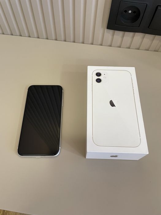 Продам Iphone 11 белый