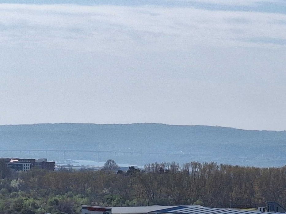 Тристаен апартамент ж.к. 'Владислав Варненчик'