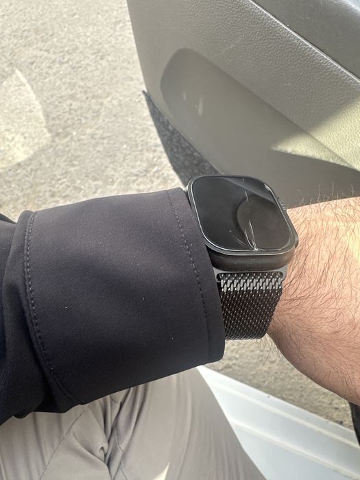 Apple watch ultra 2 black milanese