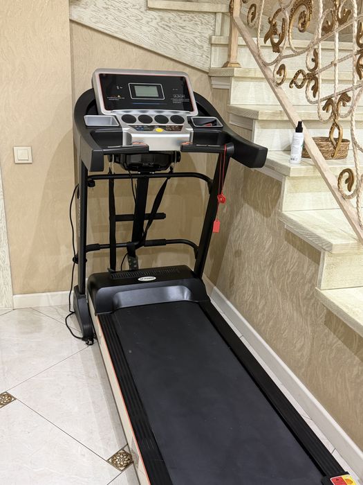 Продам беговую дорожку