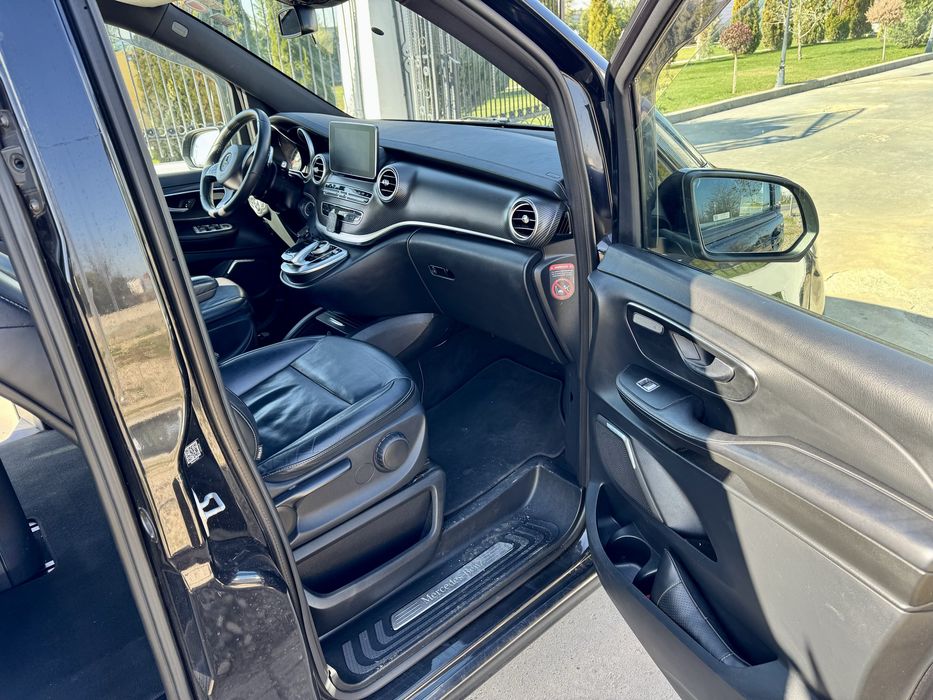 Mercedes Benz V-Class Avantgarde V250 2016 *7 locuri* Panoramic *360”
