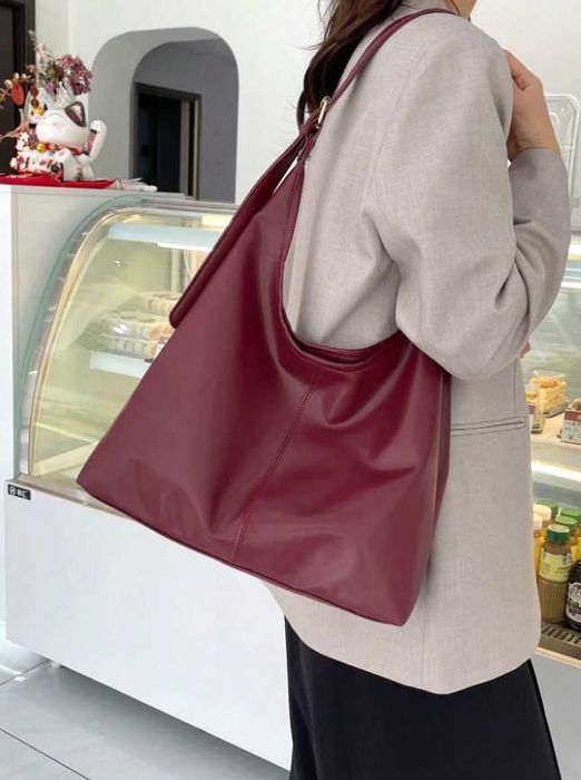 Дамска чанта през рамо – модерен дизайн, стил и удобство!