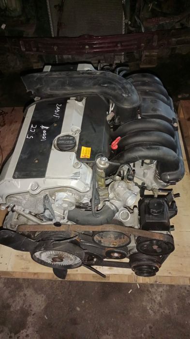 Мерседес 124 Мерседес 210 двигателя каробки.