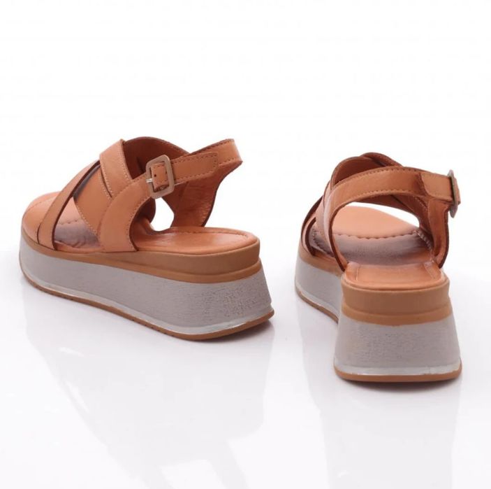 Sandale comode din piele preț real in magazin este de 123 lei..