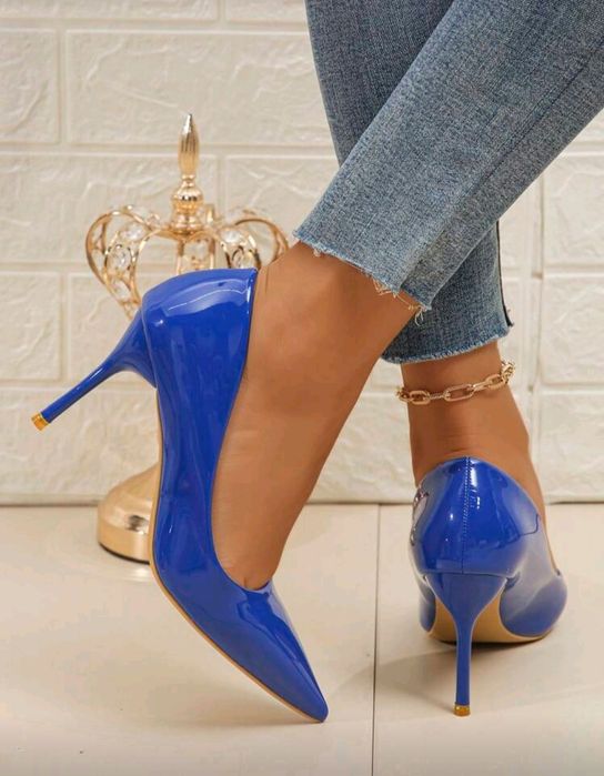 Два чифта нови дамски обувки на ток номер 34