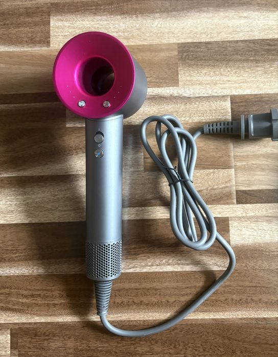 Uscator de par Dyson Supersonic