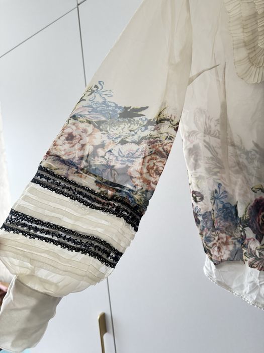 Красивая нежная блуза 3500