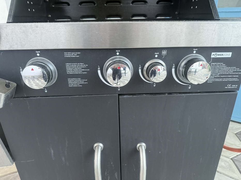 Gratar de inox cu gaz