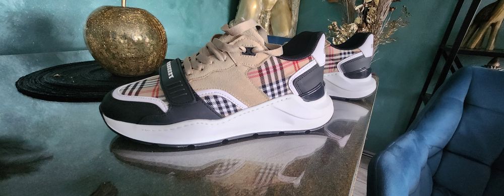 Vand set bernerry noi marimea l