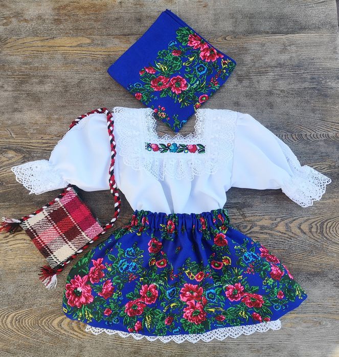 Costum popular pentru fetite de Maramures, Indigo