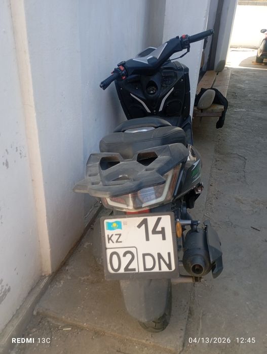 Макси скутер Jilang