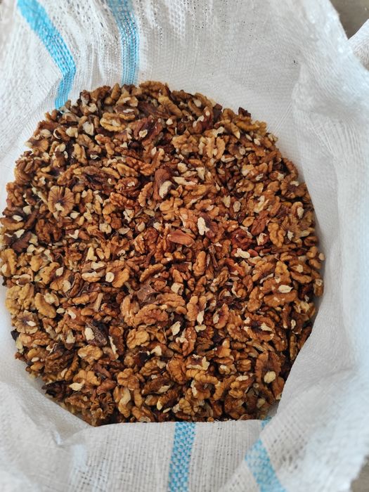 Nuca de vânzare 


,

producție 2024.