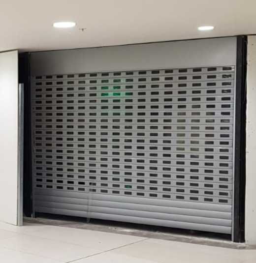 Usi de garaj, usi tip rulou, grilaje metalie, automatizari, bariere
