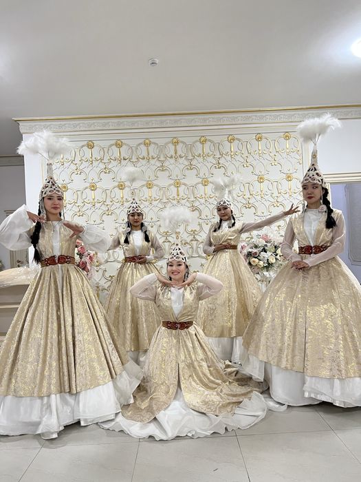 Танцевальные костюмы