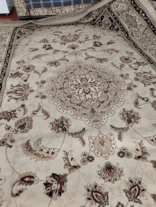 Продам мебель и ковёр