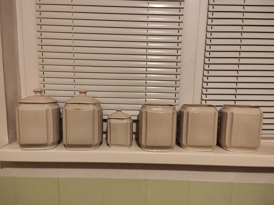 Бурканчета стар български порцелан