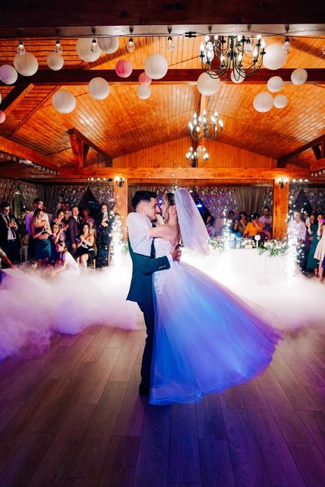 Vand rochie de mireasa