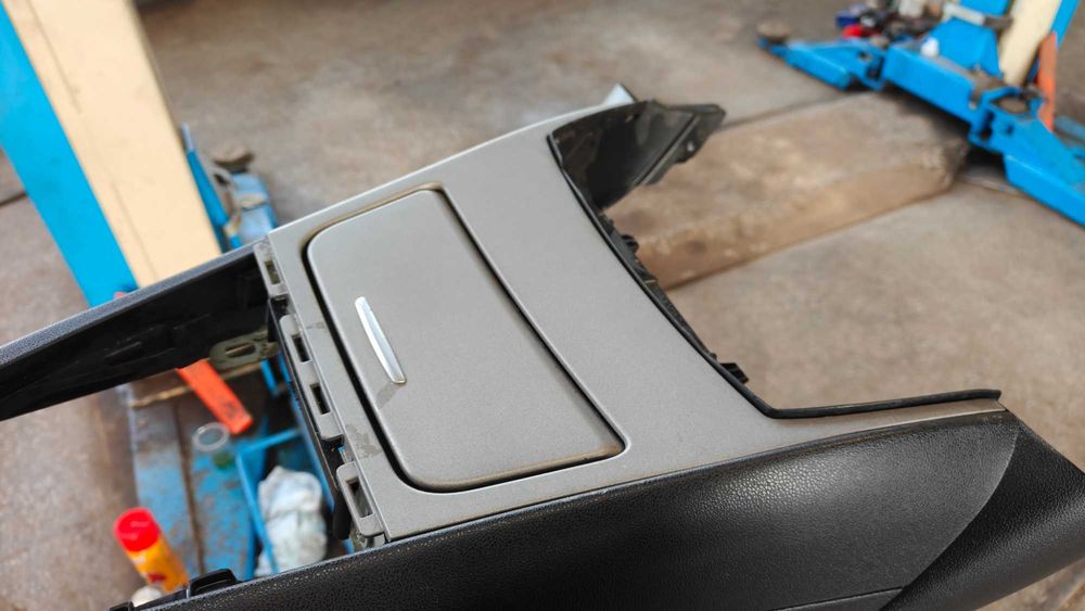 Централна конзола за БМВ е87 2007