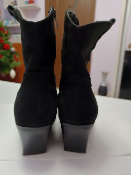 Ciocate dama negre