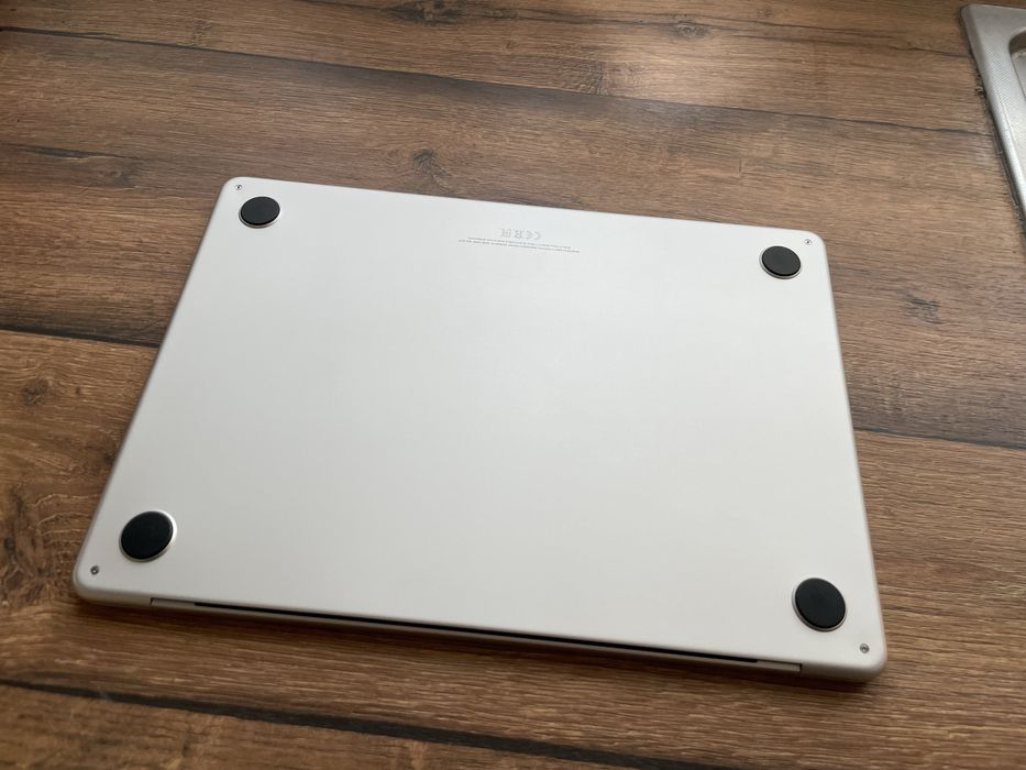 Macbook Air M2 2022 13 inch