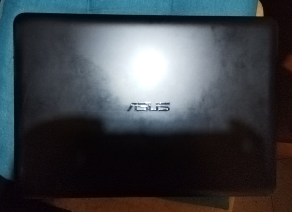 ASUS Notebook Модел: E402M