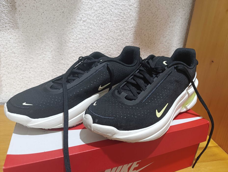 Маратонки  Nike