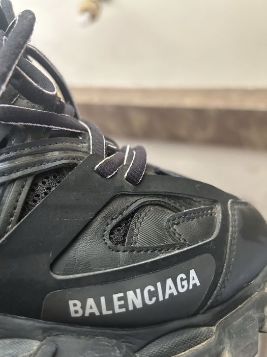 Balenciaga track