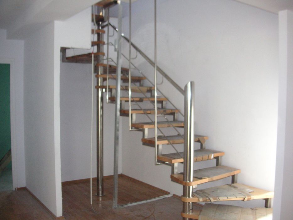 SCARI METALICE Interioare - Exterioare / Balustrade INOX si Metalice