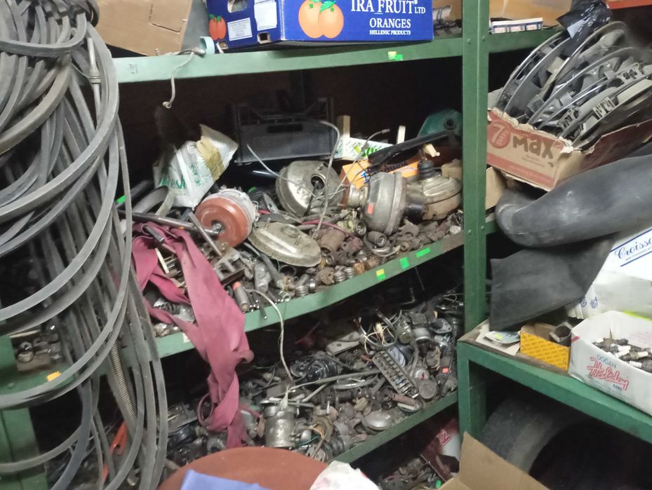 Продава Авточасти за руски Автомобили нови и втора ръка.