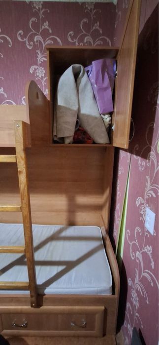 Продам кровать с матрасами