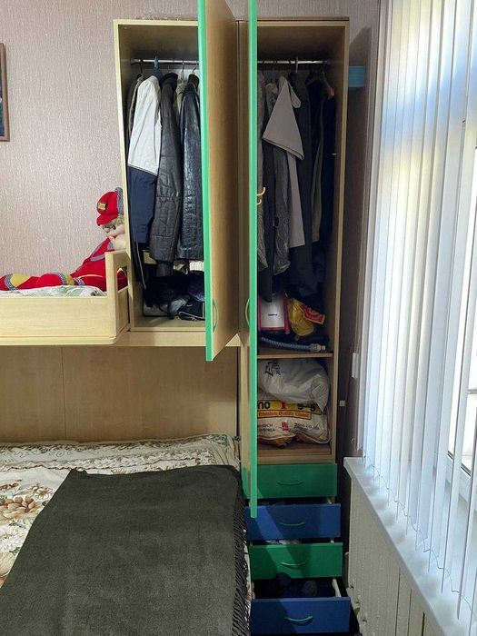 Продается встроенная мебель