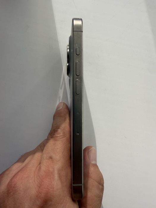 iPhone 15 pro 128 gb
