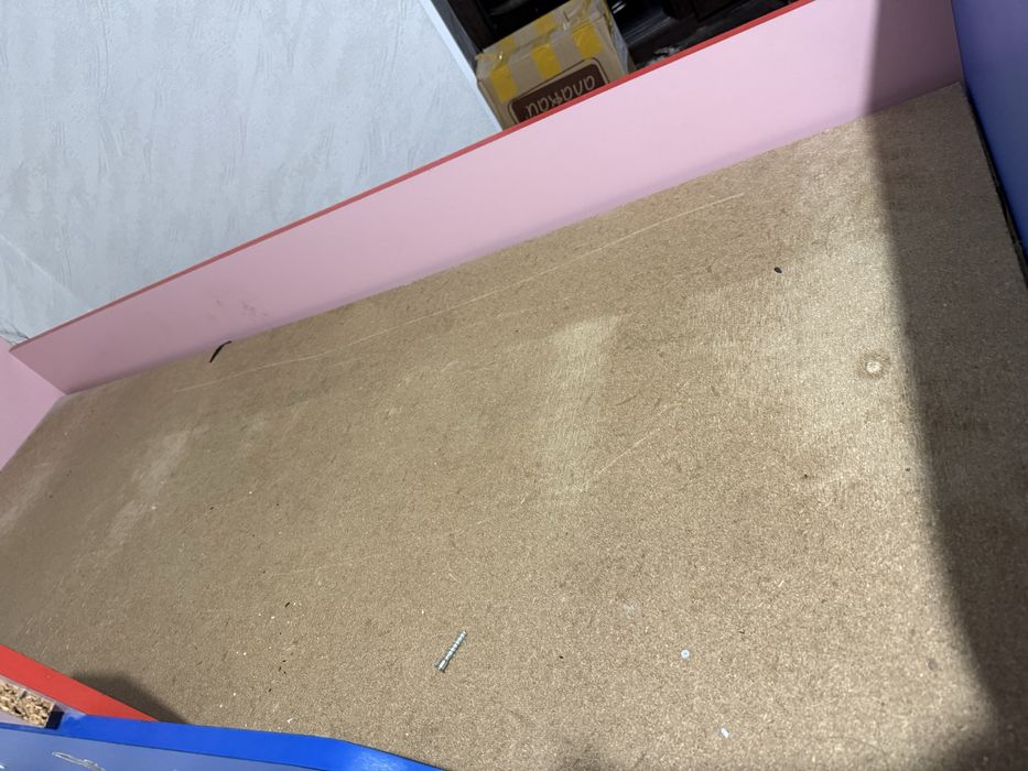 Двухярусная кроватка