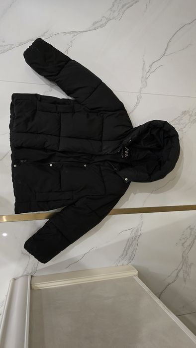 Продам куртки цена 1000/1500