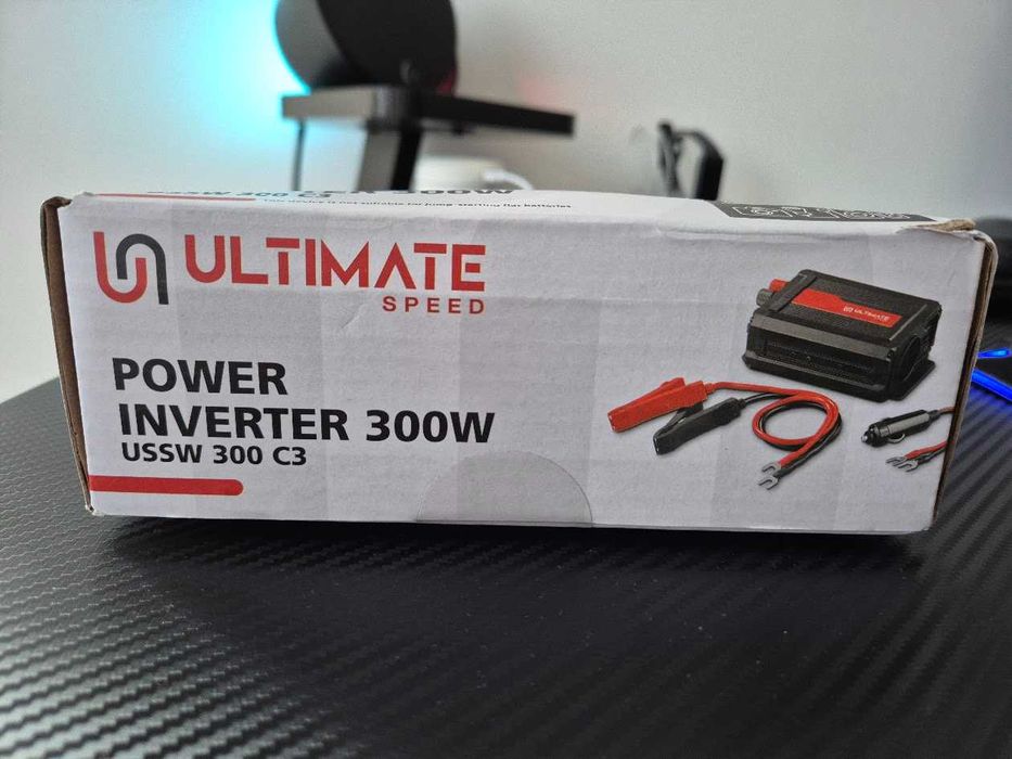 UltimateSpeed Инвертор от 12V на 220V 300w