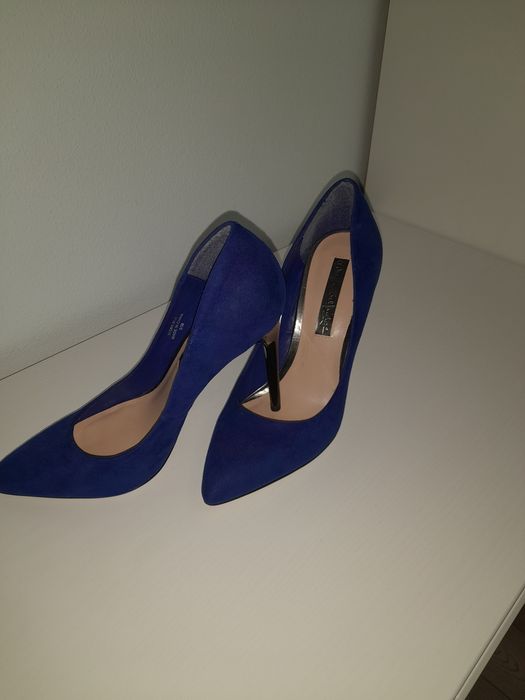 Pantofi stiletto