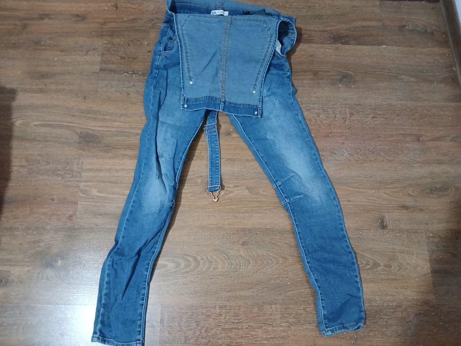 Vând pantaloni Casual Bershka + 2 Pull&bear + Salopeta Zara