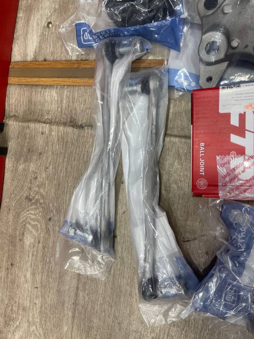 Tracker-1ga Motor va Hodovoy barcha zapchastlari sotuvda bor