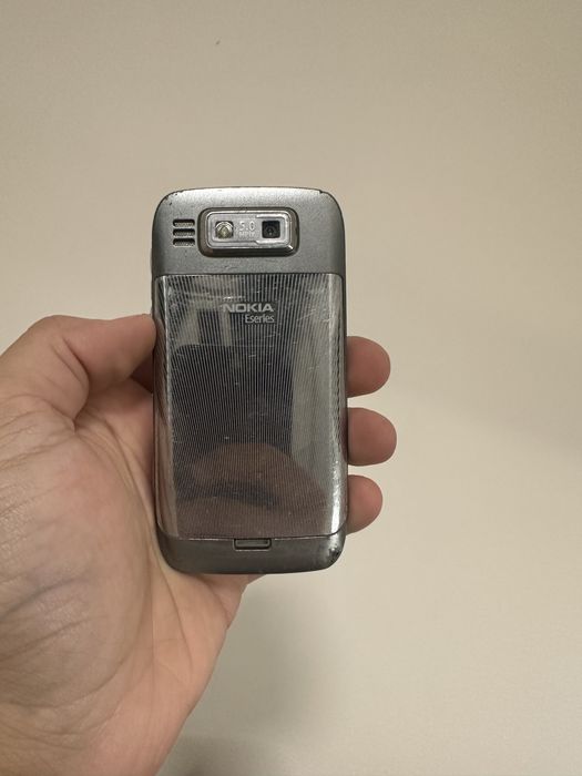 Nokia e72