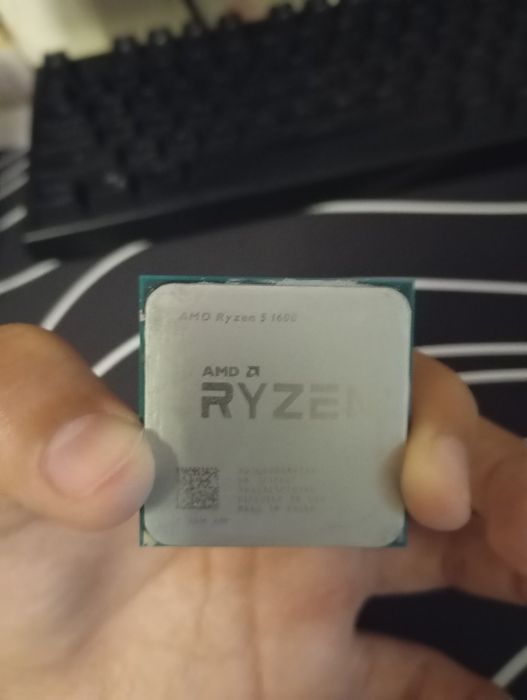 Продам r5 1600 ..