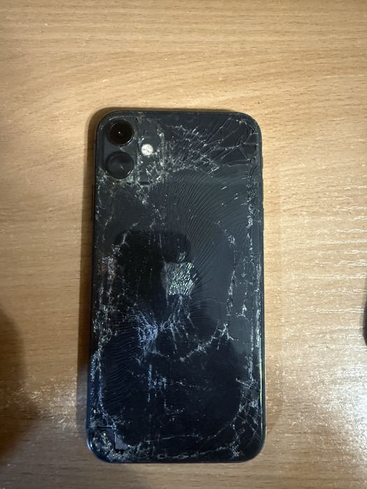 Айфон 11 продам