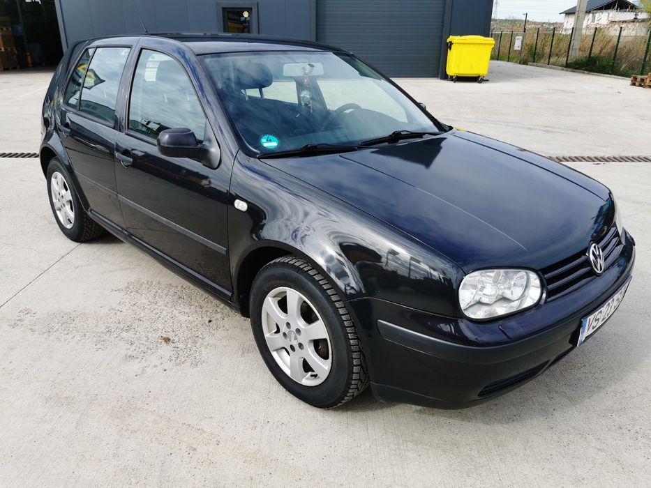 Vând VW GOLF 4 1.6 16V