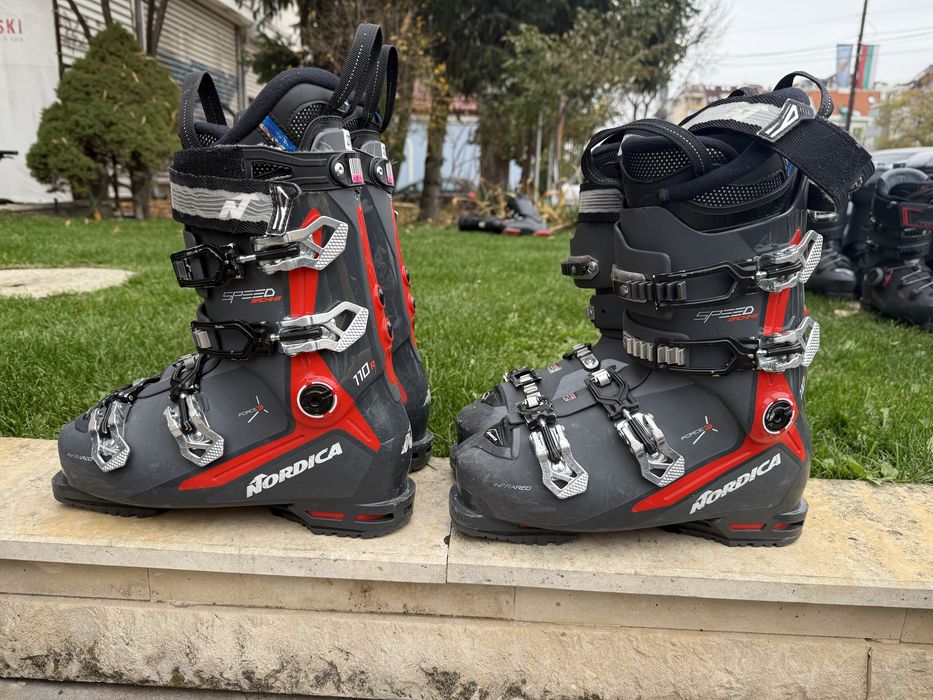 Малко употребявани ски обувки