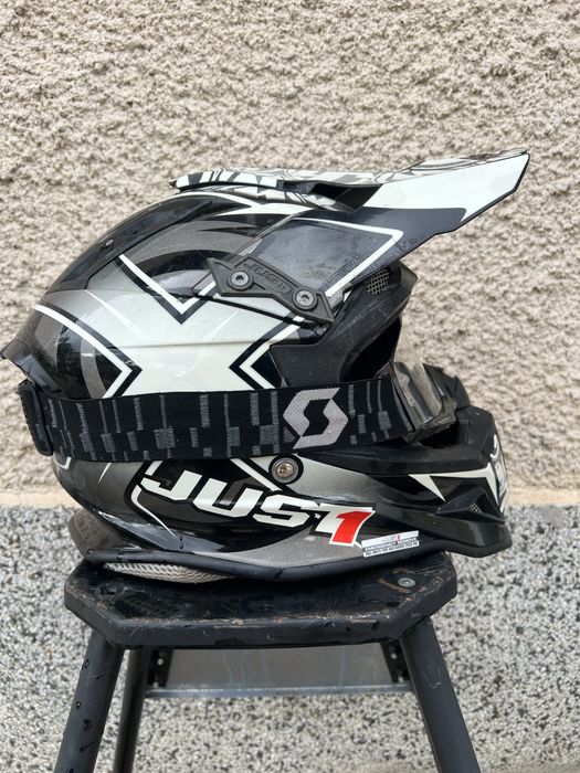 Каска за мотор перфектно състояние