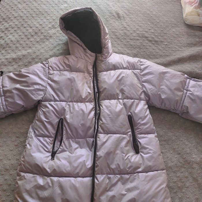 Продам куртки на девочку