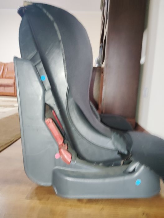 Vând scaun de bebeluși !