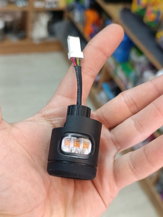 Поворотники на Ninebot