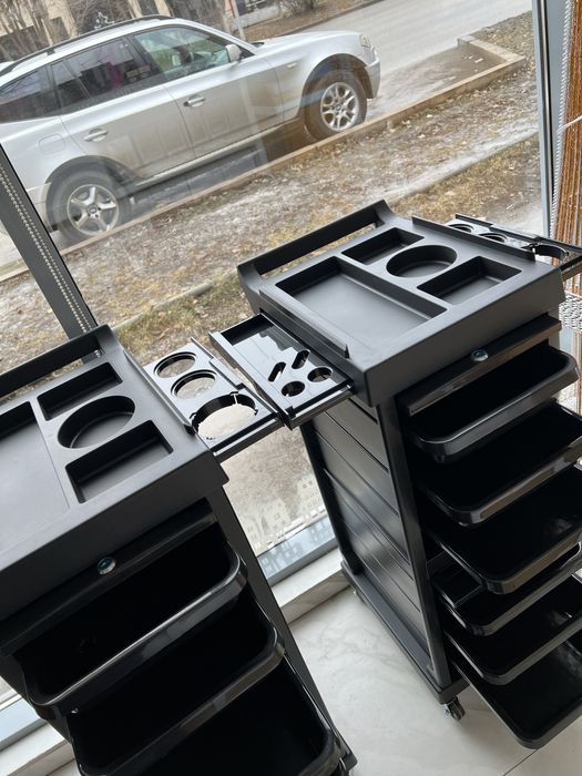 помощник салон красоты