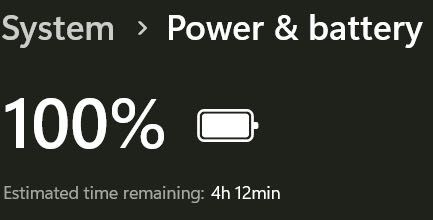 Laptop ASUS din aluminiu cu ecran OLED si sunet Harman Kardon