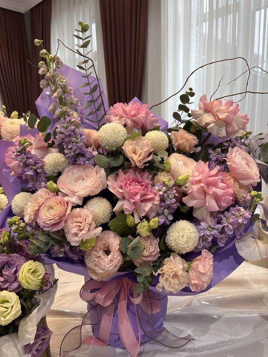 Свежий б/у букет цветы